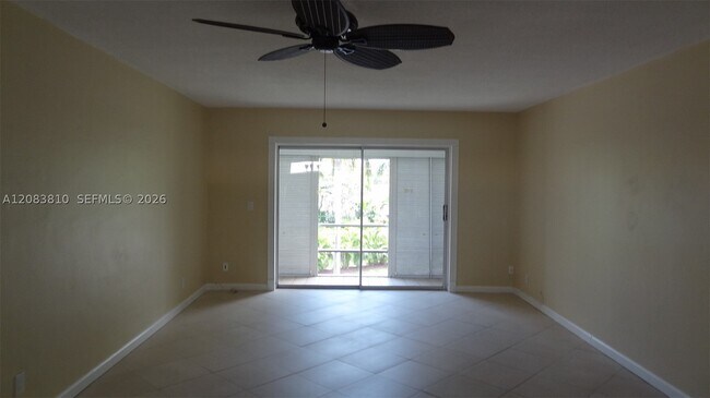 Foto del edificio - 700 Layne Blvd