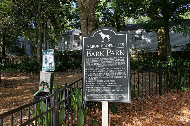 Building Photo - Azalea Place