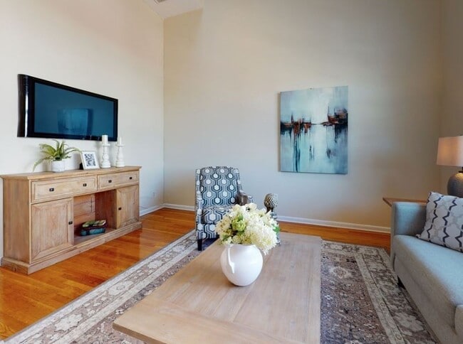 Photo - 137 Glenville Ave Townhome