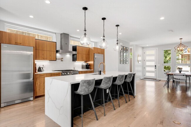 Foto del edificio - Luxury 4BD, 5BA Duplex in LoHi with Covered Rooftop Deck