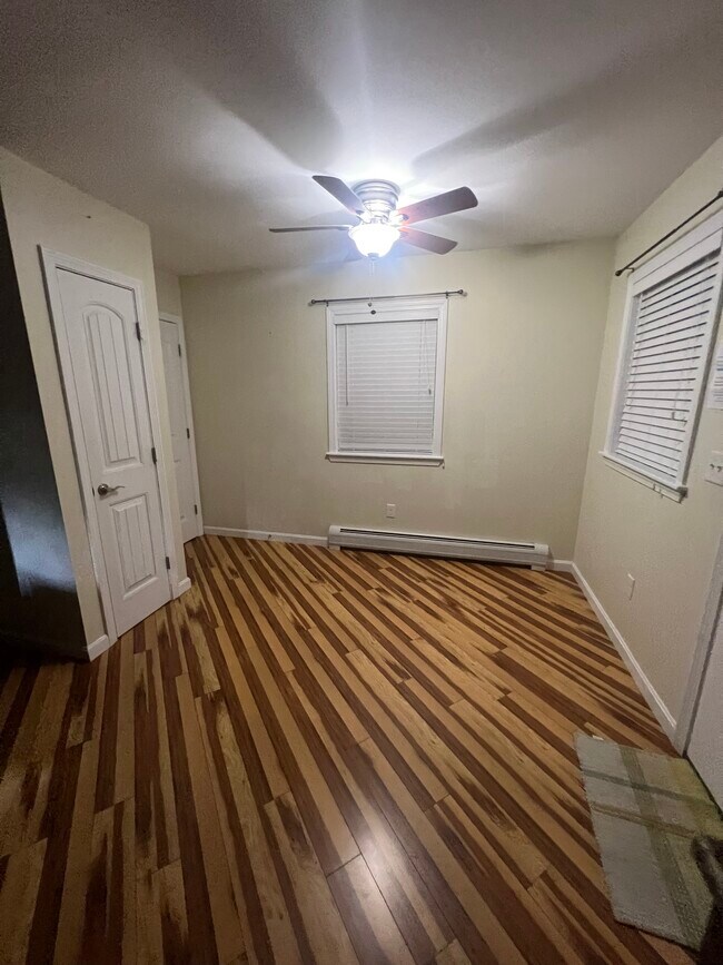 Foto del edificio - 49 River Village Dr