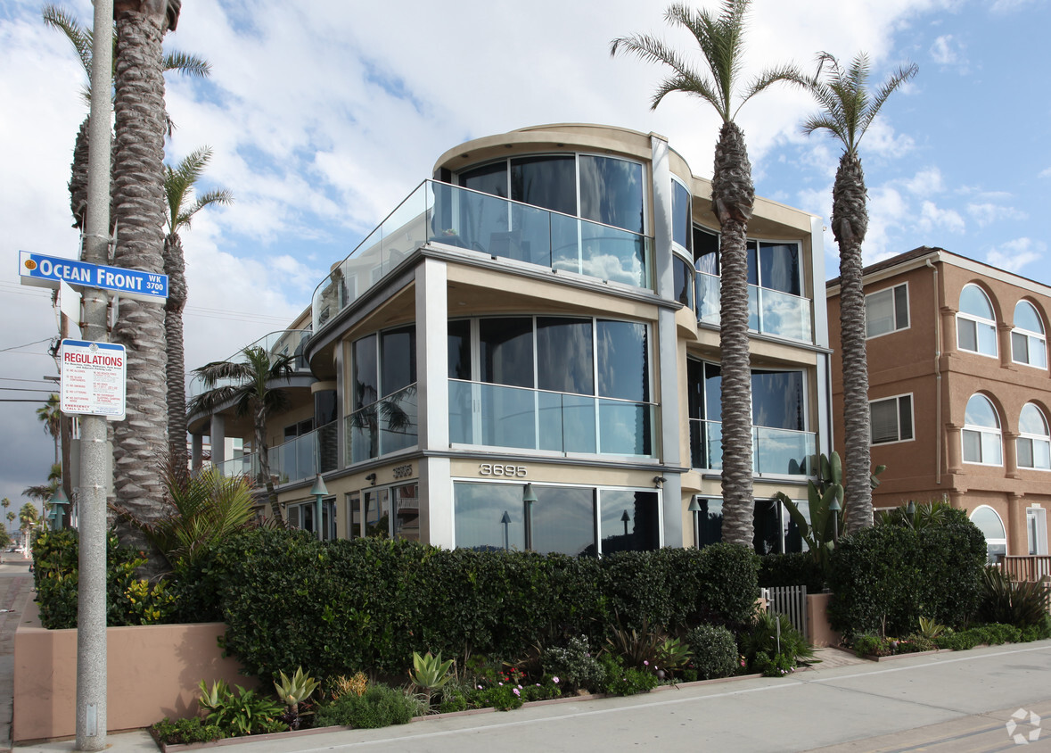 Foto principal - 3695 Ocean Front Walk