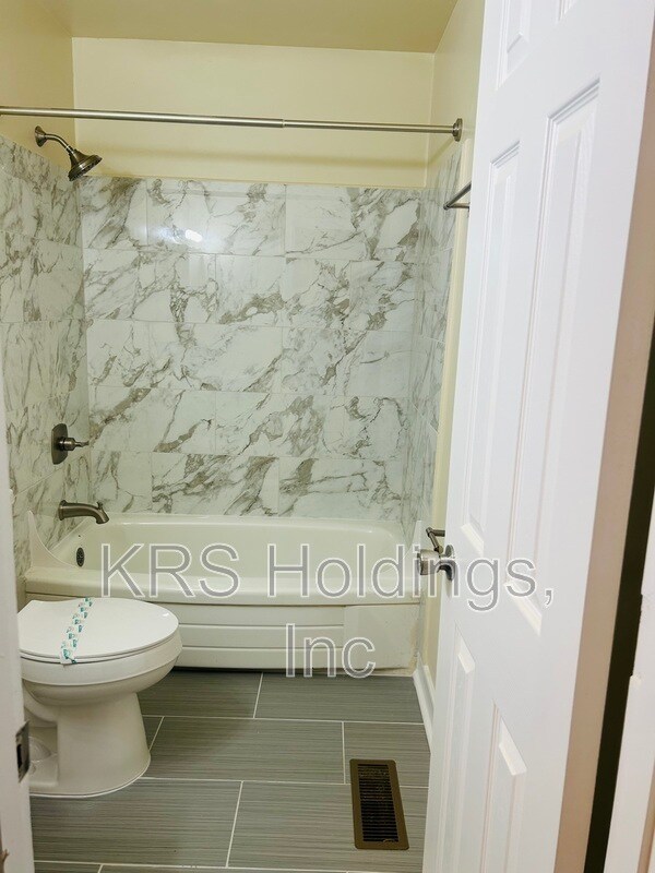 Foto del edificio - 5238 Goolsby Ct