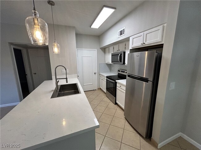 Building Photo - 6650 W Warm Springs Rd