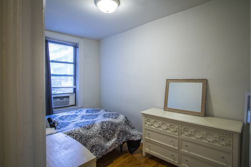 Building Photo - 321 W 22nd St