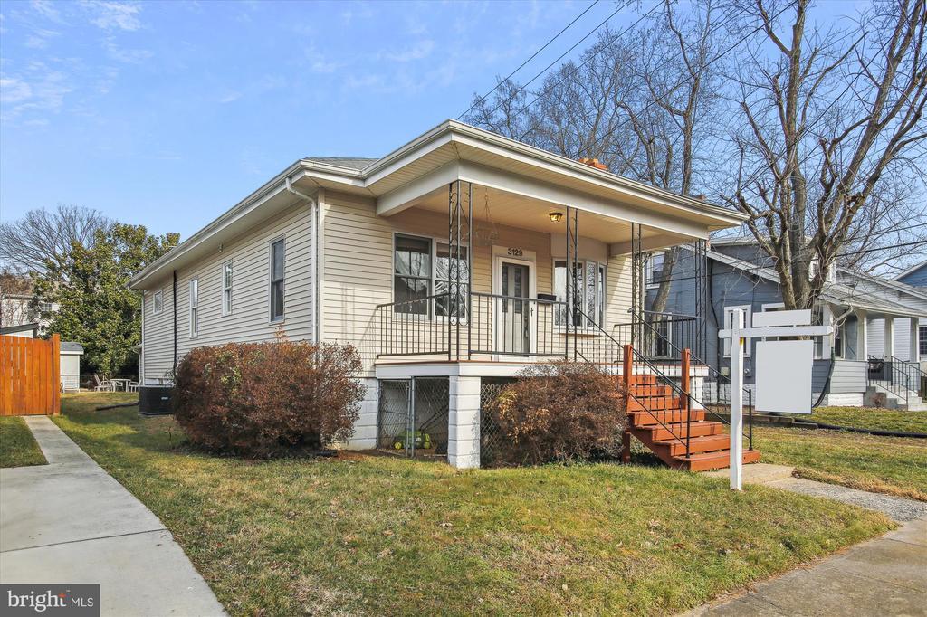 Primary Photo - 3129 8th St N