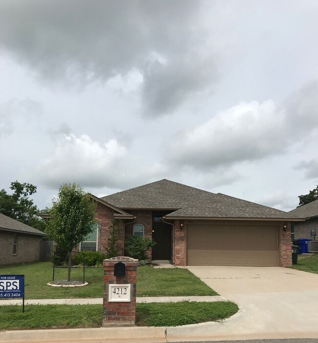 Building Photo - 4212 Condor Dr