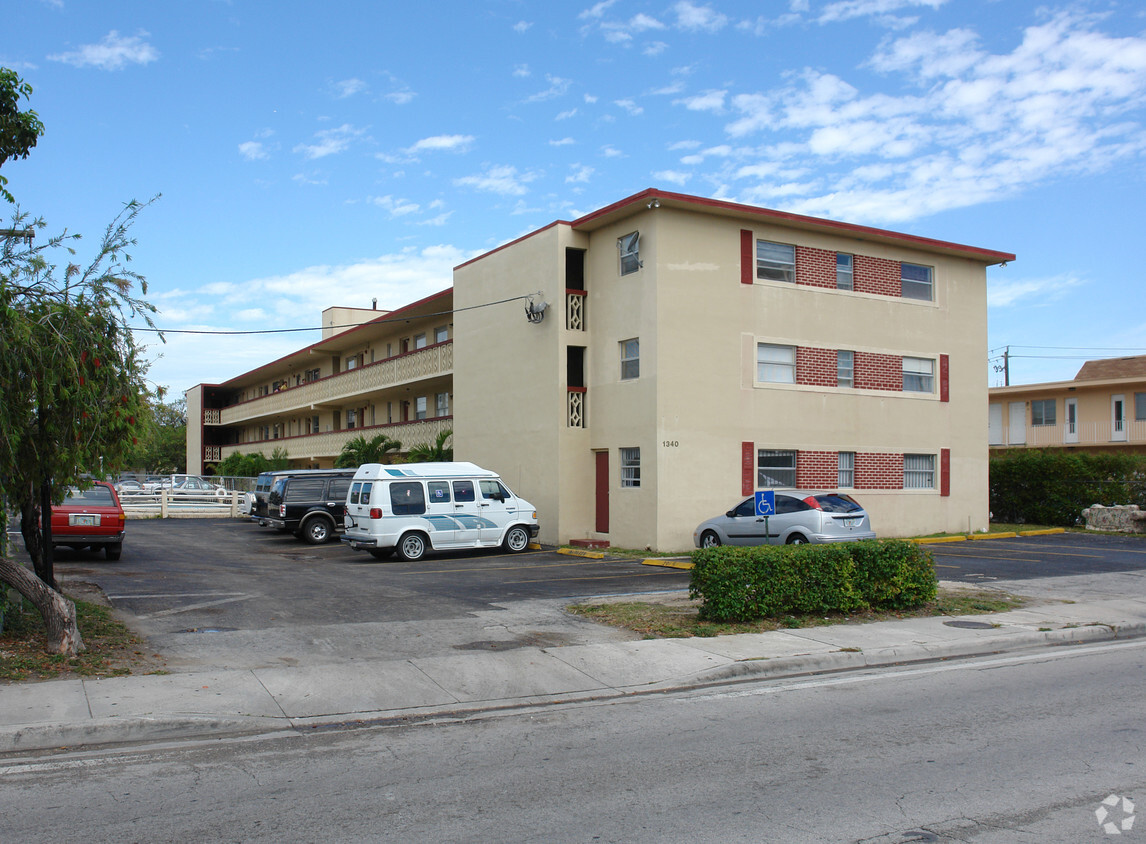 Primary Photo - 1340 NW 22nd Ave