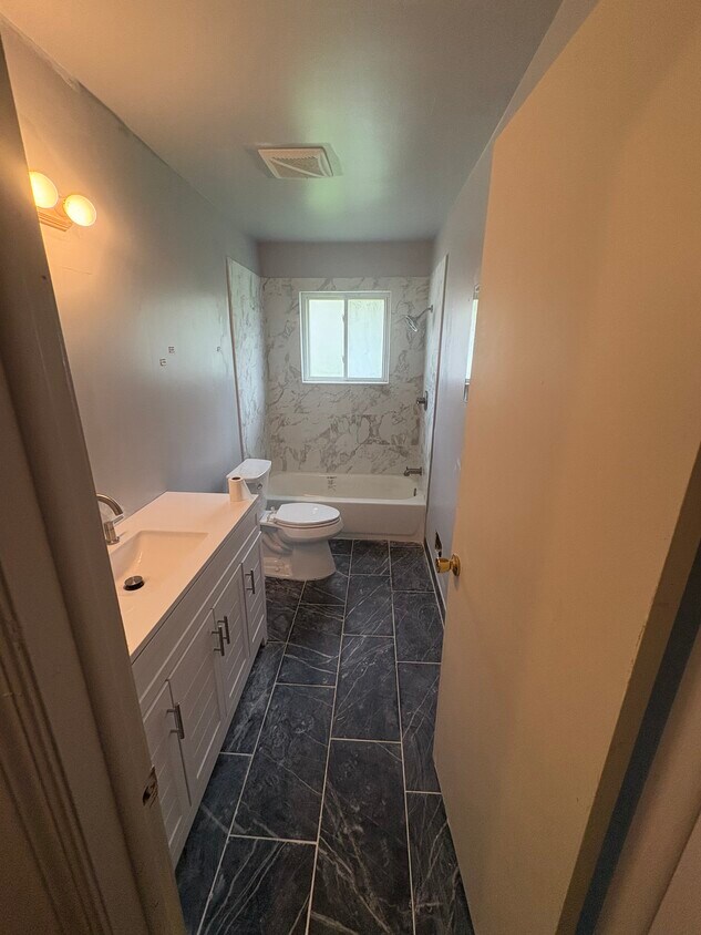 Foto del edificio - 2895 Simpson Dr