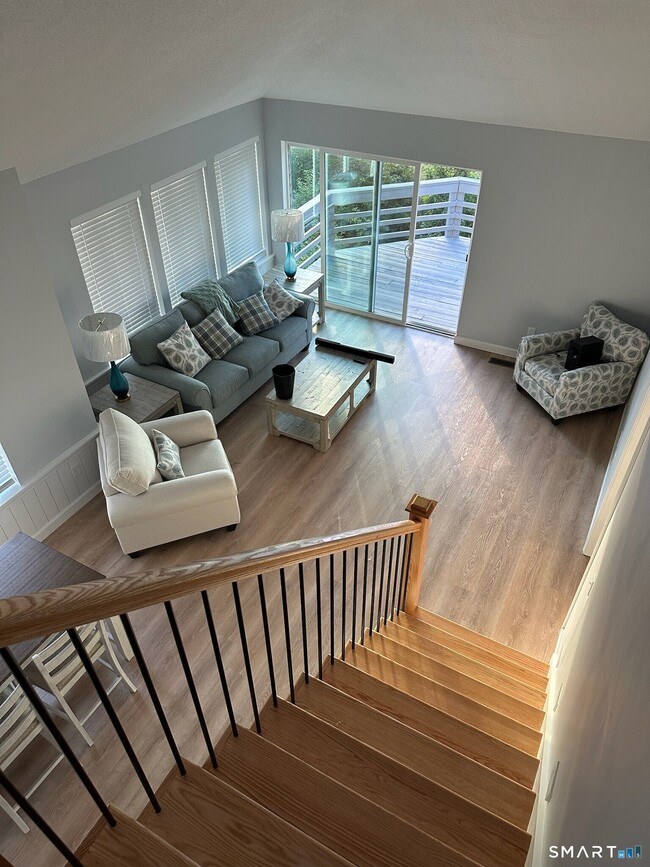 Foto del edificio - 675 Townsend Ave