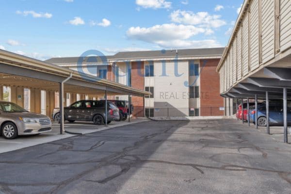 Building Photo - 1032 E 400 S