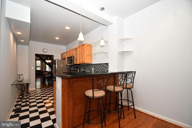 Foto del edificio - 2811 Hudson St
