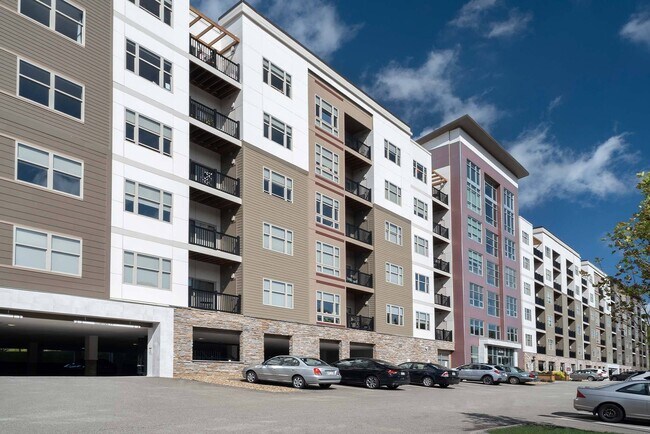 Foto del edificio - Cosmopolitan Apartments