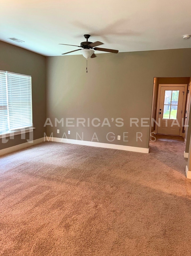 Building Photo - Great Home for Rent in Margaret! Available...