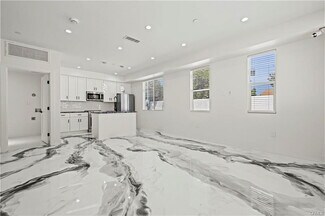 Building Photo - 15211 Cohasset St