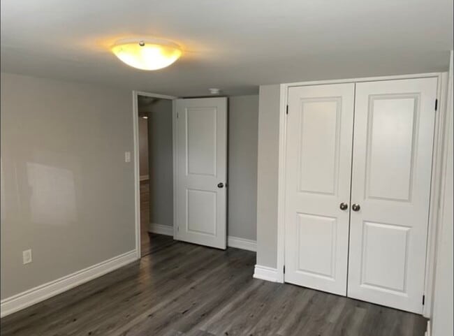 Photo du bâtiment - 282 E 33rd St