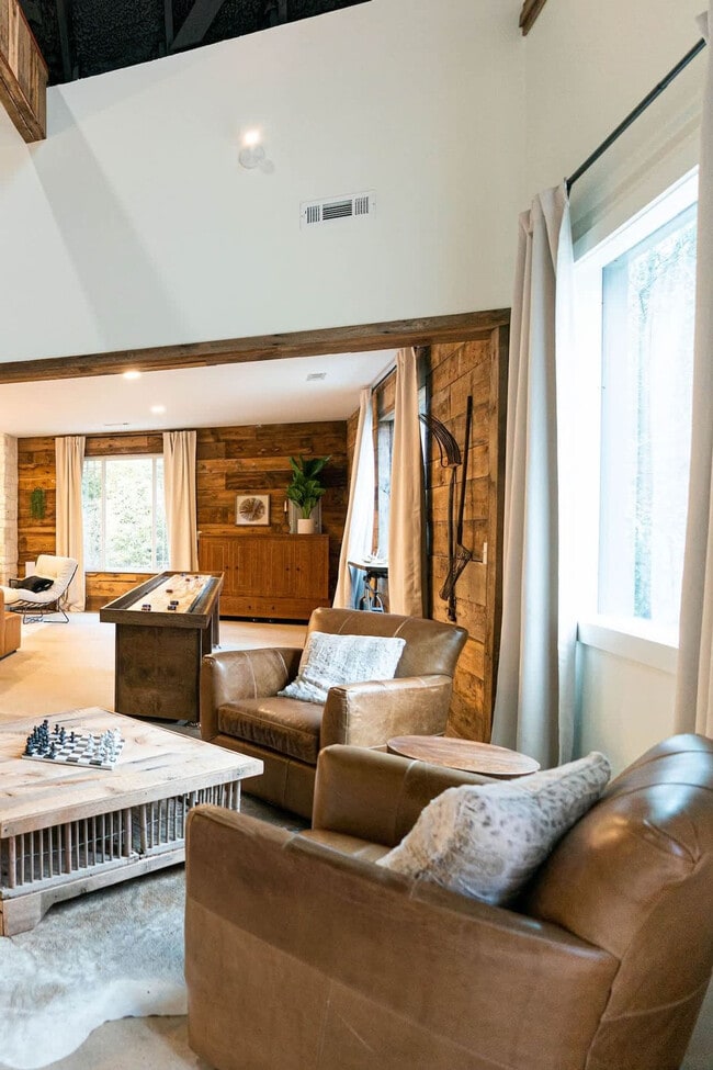 Building Photo - 8442 E McNelly Rd