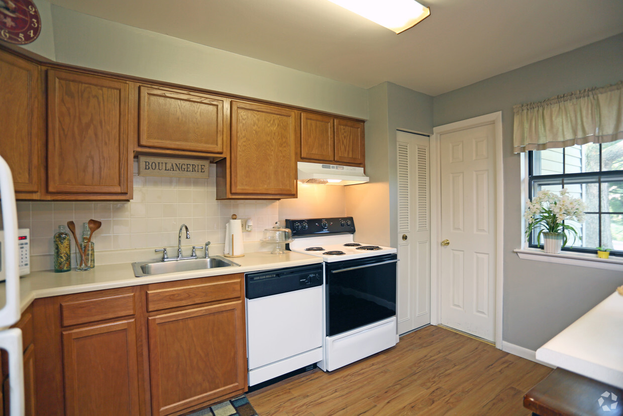 Kitchen - Macungie Village