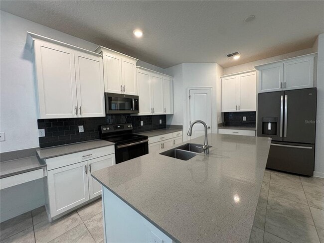 Building Photo - 9161 Cut Shot Dr