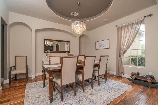 Foto del edificio - 904 Mossy Oak Ct
