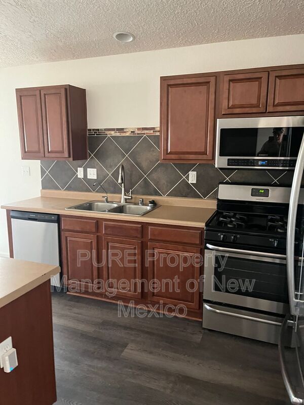 Foto del edificio - 3316 Prairie Ridge St SW