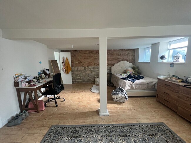 Foto del edificio - Must See Duplex in Lakeview!