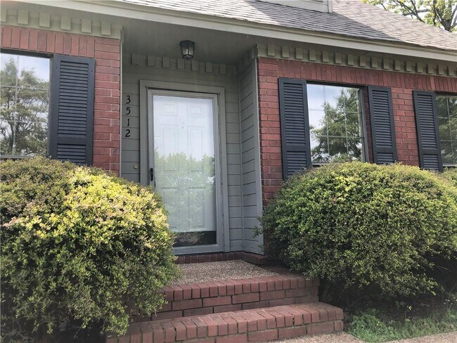 Building Photo - 3512 Coventry Ln