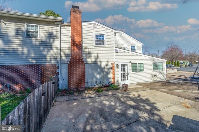 Building Photo - 1206 Riggs Ct