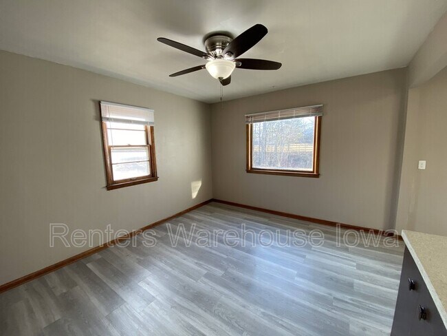 Foto del edificio - 219 S 14th St