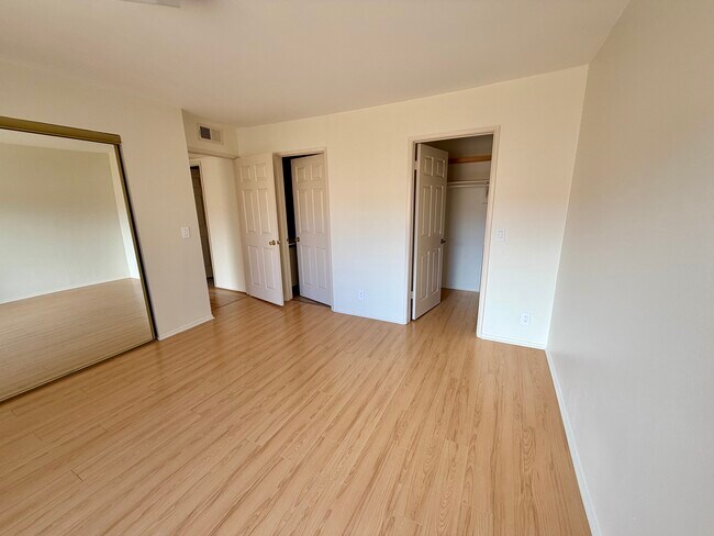 Foto del edificio - 1134 Campbell St