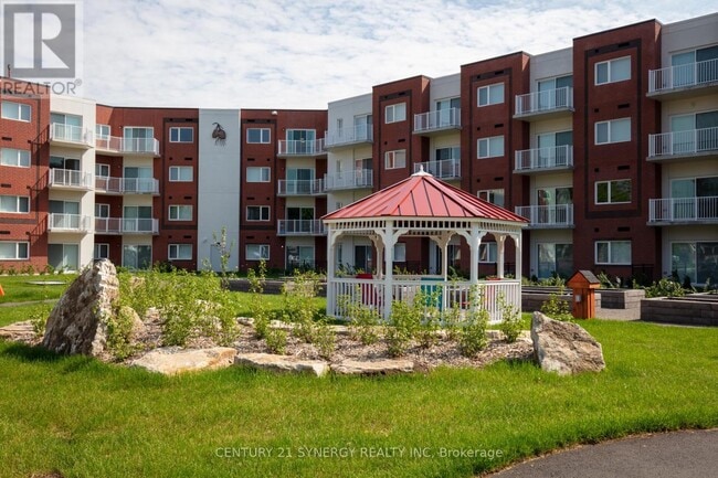 Building Photo - 45 Elmsley St S