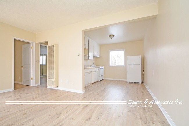 Building Photo - 1470 Elm Ave