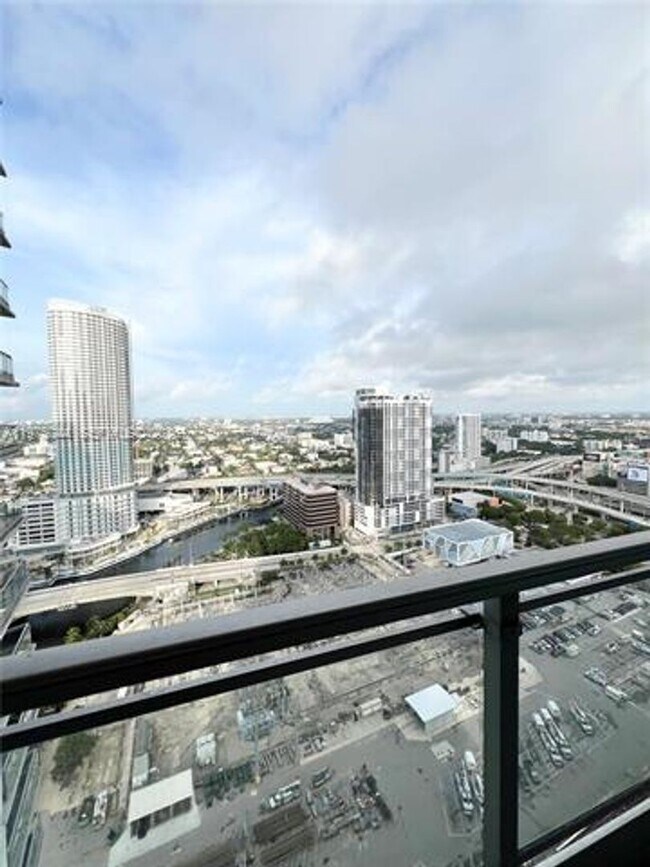 Foto del edificio - 92 SW 3rd St