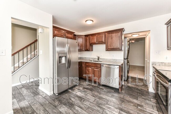 Building Photo - 1112 Waterford Pl