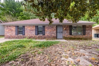 Building Photo - 4693 Deep Brook Dr