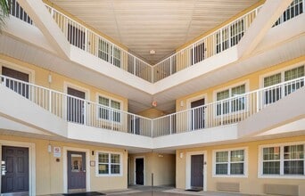 Building Photo - Furnished Studio-Mobile - Spring Hill