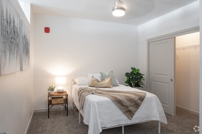 1BR, 1BA - 577SF - Bloom at Cherry Creek