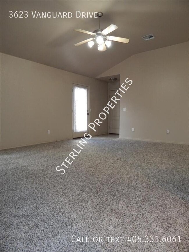 Building Photo - 3623 Vanguard Dr