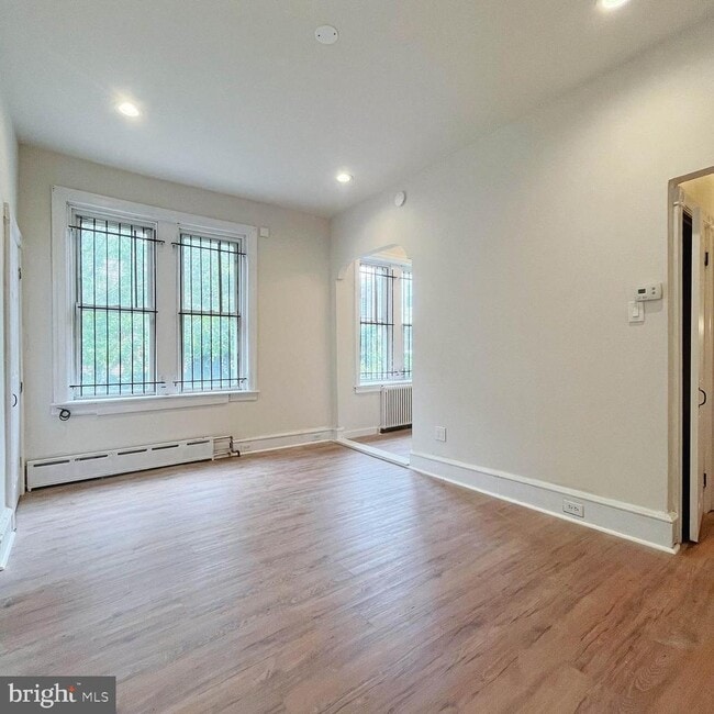 Building Photo - 408 W Olney Ave