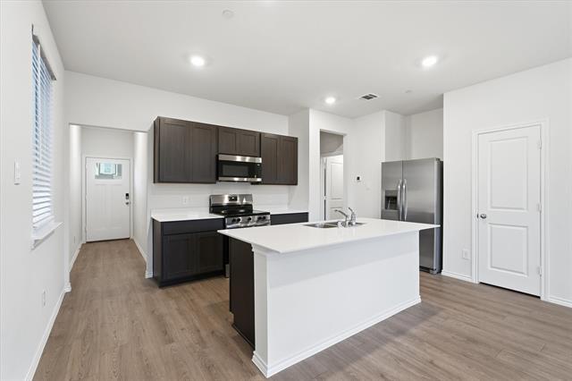 Foto del edificio - 215 Arbor Dr