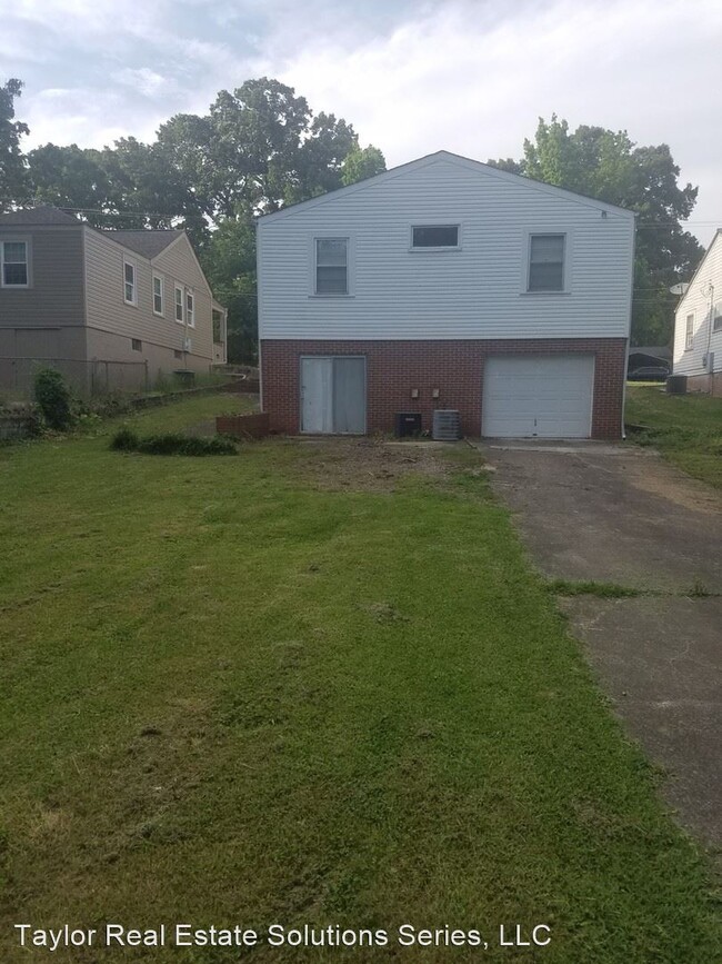 Foto del edificio - 3 br, 2.5 bath House - 1508 East 10th Street