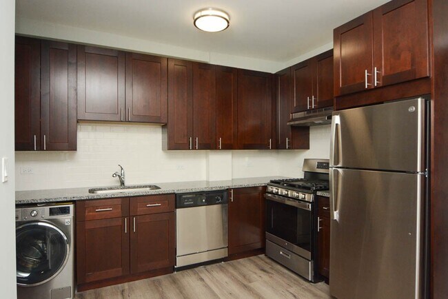 Foto del edificio - 725 St Johns Ave