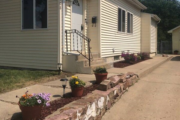 Building Photo - 1508 S Cliff Ave