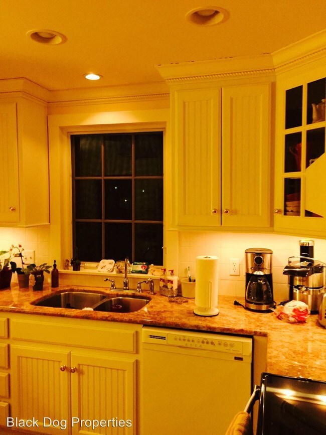 Foto del edificio - 3 br, 3 bath House - 1640 Fairview Drive
