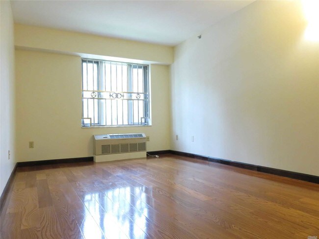 Building Photo - 64-34 Grand Central Pkwy