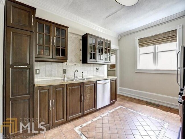 Building Photo - 458 Lytle Ave SE