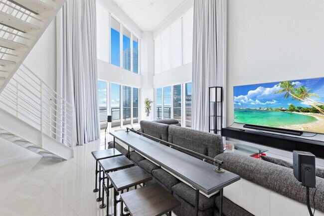 Foto del edificio - 60 SW 13th St