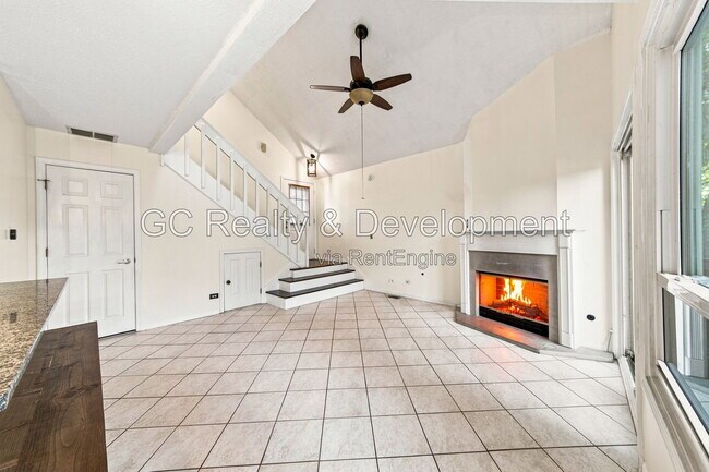 Foto del edificio - 1410 Merrimac Ln N