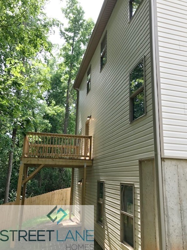 Building Photo - 1014 Allegiance Dr