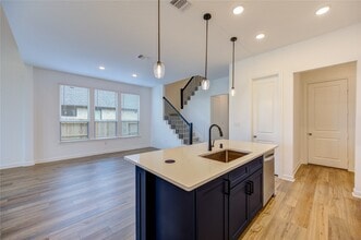 Building Photo - 25326 Loch Doon Dr